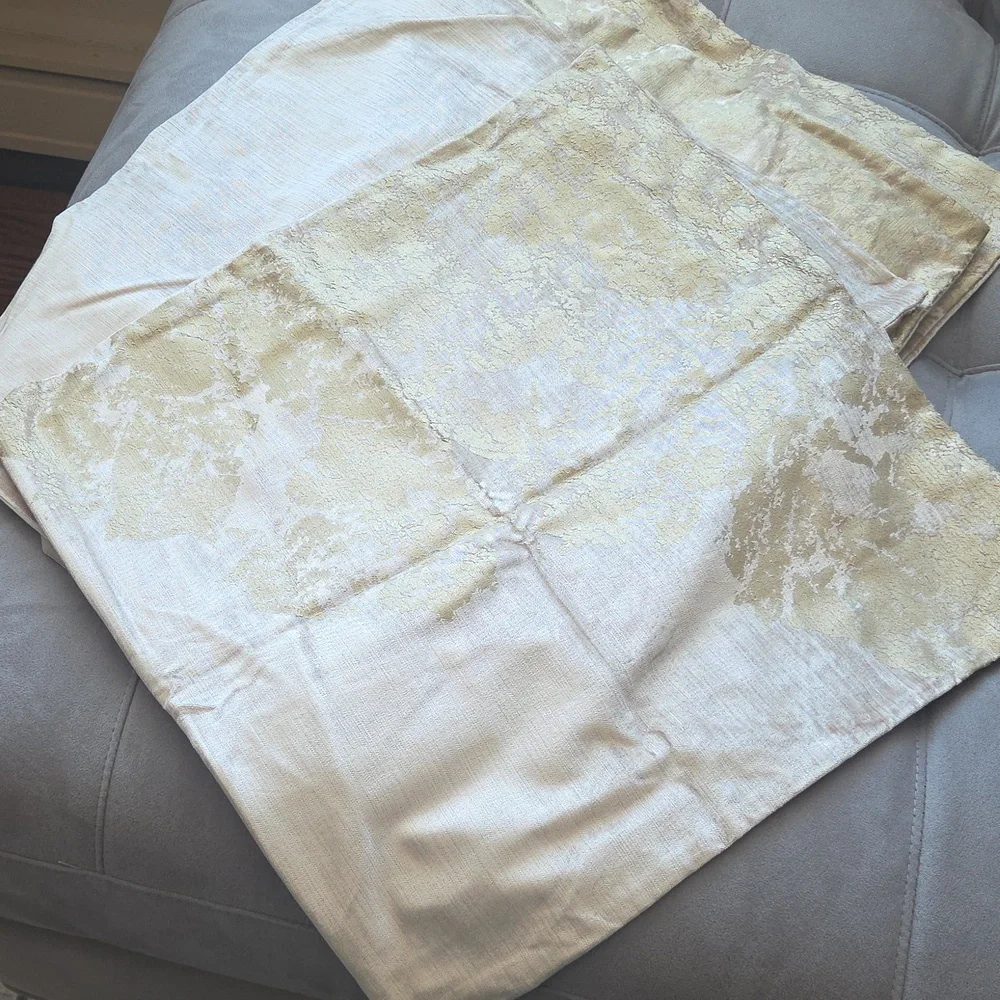 West Elm Soft Gold Cream 4 Zippered Pillow Covers 19x19 All 4 Included In Price